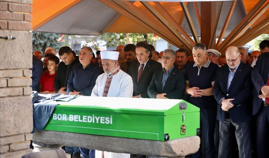 Eski Vekil Mahmut Uğur Çetin'in Babası Osman Çetin Toprağa Verildi