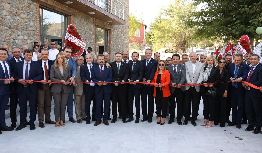 Niğde Barosu Hizmet Binası ve Sosyal Tesisi Açıldı