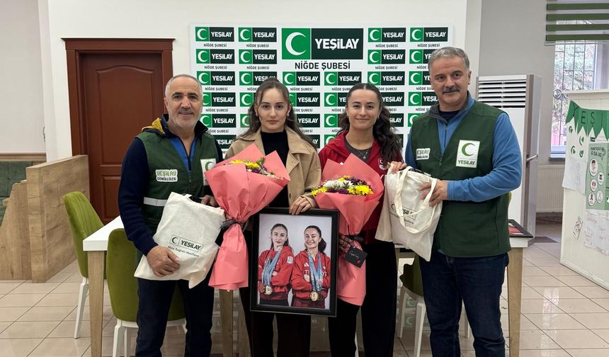 Niğdeli Milli Haltercilere Yeşilay’dan Sürpriz Karşılama