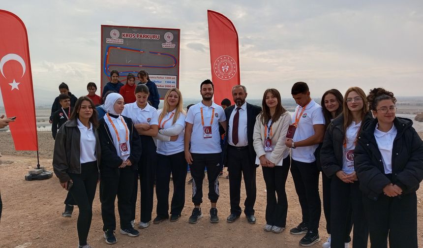 Öğrenciler İlçe Yarışmalarında Dereceye Girdi