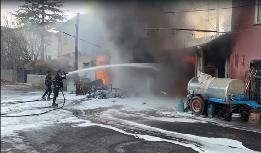 Ulukışla Darboğaz’da Tamirci Dükkânında Yangın