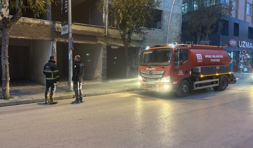 Niğde’de metruk binada yangın