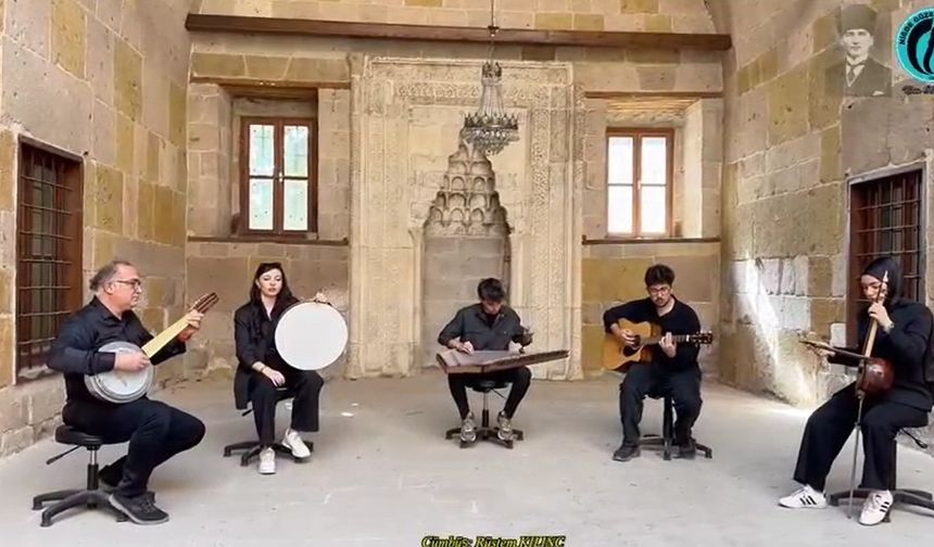 Atatürk'ün Sevdiği Türküler - 3 & Niğde Güzel Sanatlar Lisesi Öğretmen ve Öğrencilerinden