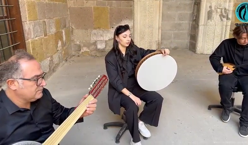 Atatürk'ün Sevdiği Türküler - 1 & Niğde Güzel Sanatlar Lisesi Öğretmen ve Öğrencilerinden