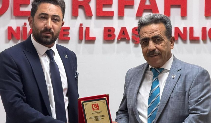 Niğde’de meclis üyesi MHP’den istifa edip Yeniden Refah’a geçti