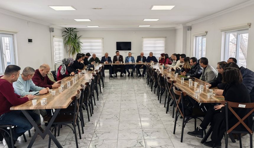 Tarım ve Orman Müdürü Mete, Gazetecilerle Kahvaltıda Buluştu