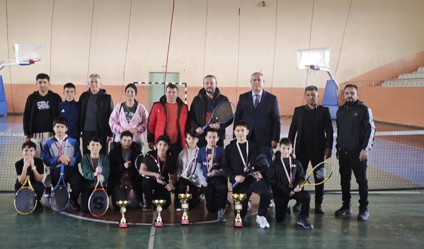 Okul Sporları Tenis İl Birinciliği’nde Büyük Heyecan