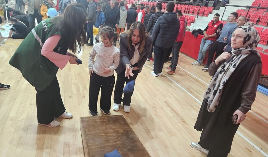 Down Sendromu Farkındalık Günü Coşkuyla Kutlandı