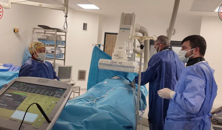 Hastanede Kalp Pili İşlemi Yapılmaya Başlandı.