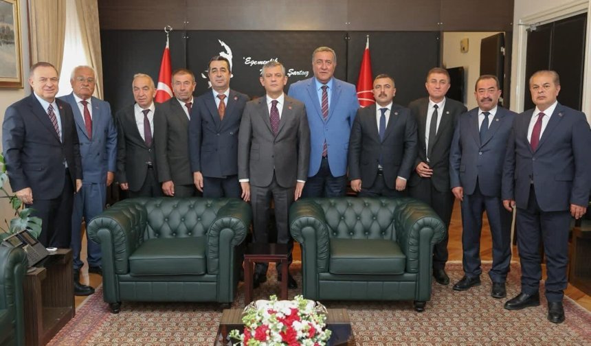 CHP’li Başkanlardan Özgür Özel’e ziyaret