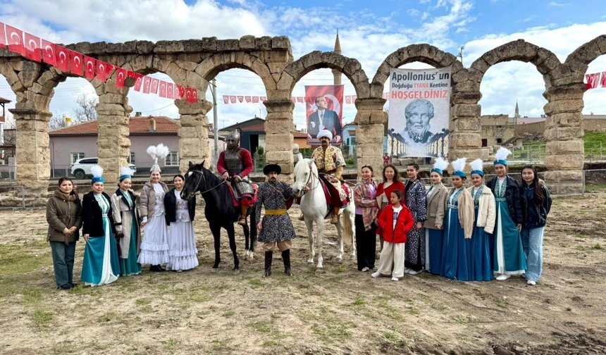 Nevruz Coşkusu Uluslararası Katılımla Yaşandı