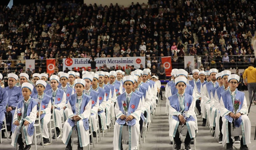Niğde Müftülüğü'nce  Hafızlık İcazet Merasimi  Gerçekleştirildi