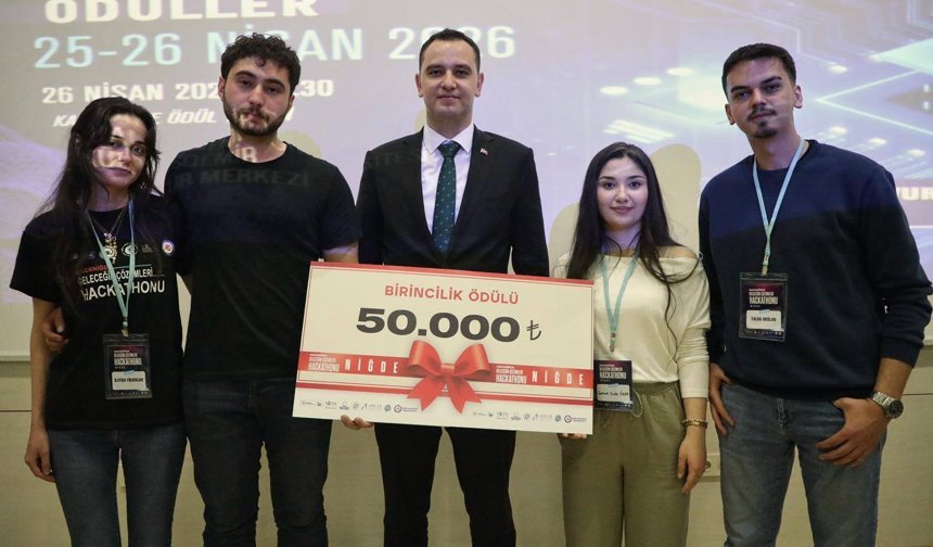 Geleceğin teknoloji yıldızları ödüllerini aldı