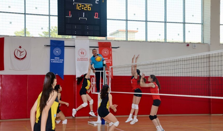 Küçük Sultanlar Niğde’de Sahne Aldı