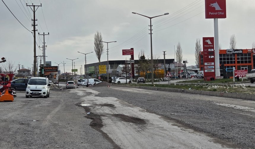 Ata Sanayi’de Yol Çalışması Tepkisi: Esnaf Zor Durumda