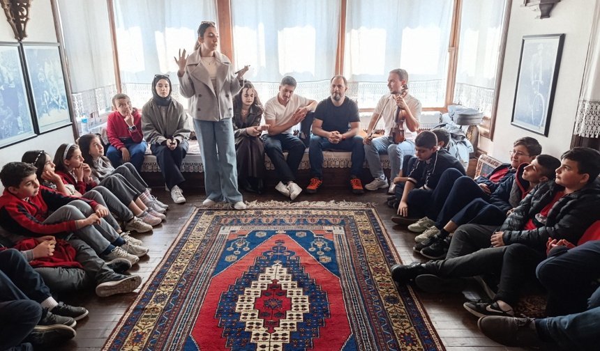 Bor Kütüphanesi’nde “7 Bölge 7 Türkü” Müzik Ziyafeti