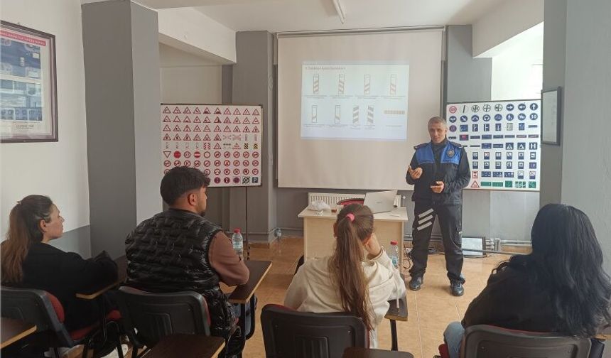Niğde’de 602 Öğrenciye Trafik Eğitimi Verildi