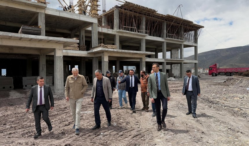 Çamardı’da 20 Yataklı Devlet Hastanesi İnşaatı Yerinde İncelendi
