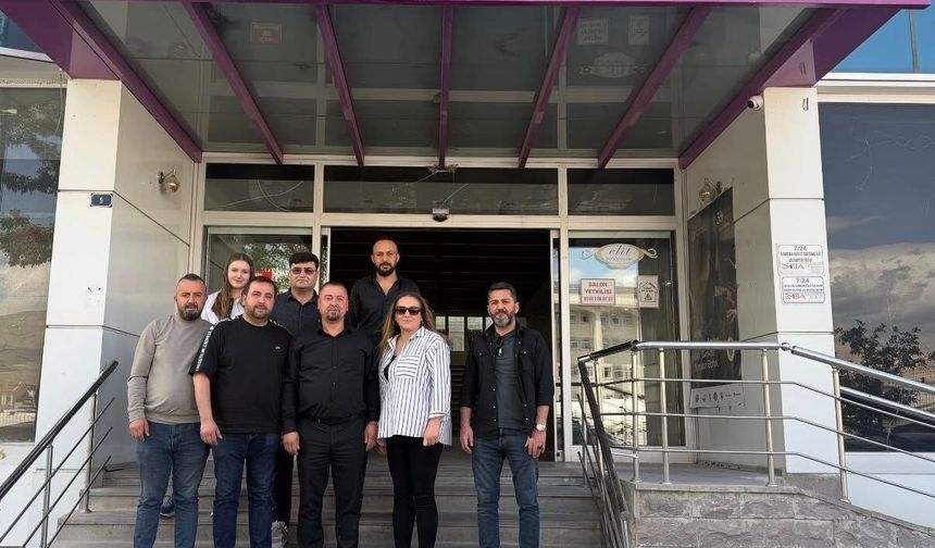 Niğde Bakkallar ve Bayiler Odası’nda Başkanlık Değişimi