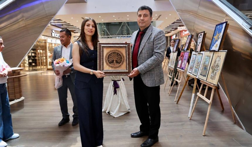 Öğrencilerin Sanatsal Eserleri Sergilerde Beğeni Topladı