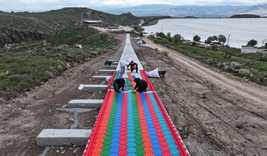 Türkiye’nin En Uzun Renkli Kaydırağı Sezona Merhaba Demeye Hazırlanıyor