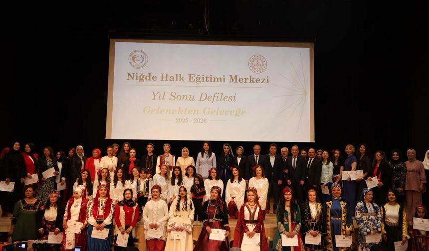 “Gelenekten Geleceğe” Defilesi Niğde’de Büyük Beğeni Topladı