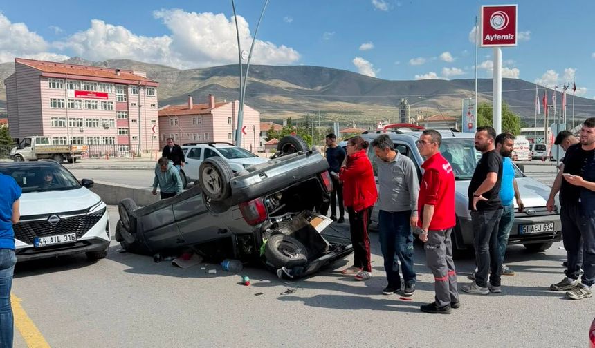 Niğde’de Otomobil Takla Attı: Yaralılar Var