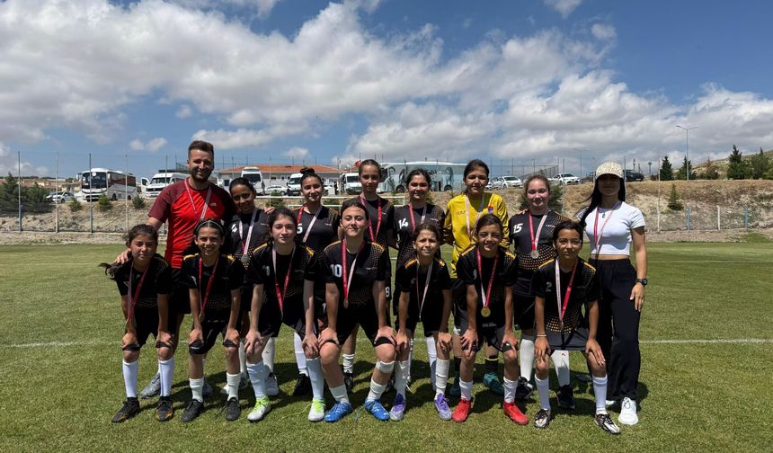 Analig’de Niğde Kız Takımı Yarı Final Biletini Aldı