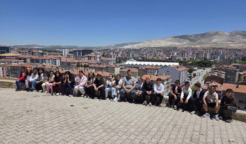 Öğrencilerden Niğde’de Tarih Ve Kültür Yolculuğu