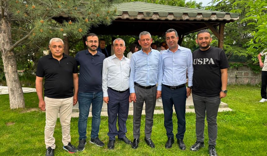 CHP Niğde İl Örgütü, Özgür Özel ile Bir Araya Geldi