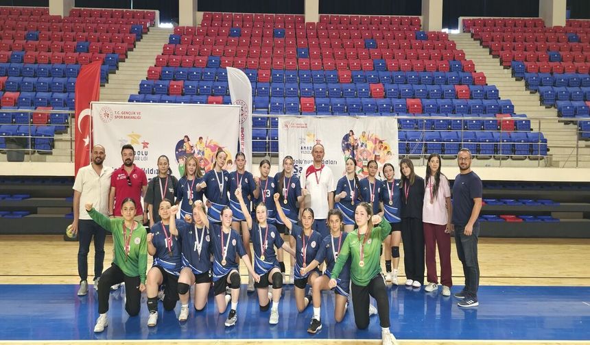 ANALİG Hentbol Müsabakalarında Türkiye Finalistleri Belli Oldu