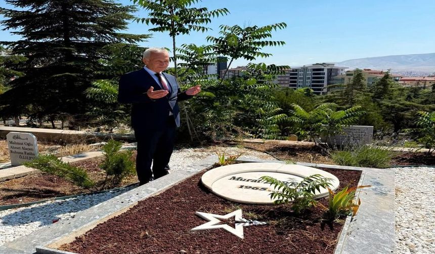 MHP Niğde Teşkilatı, Murat Zeren'i Kabri Başında Andı