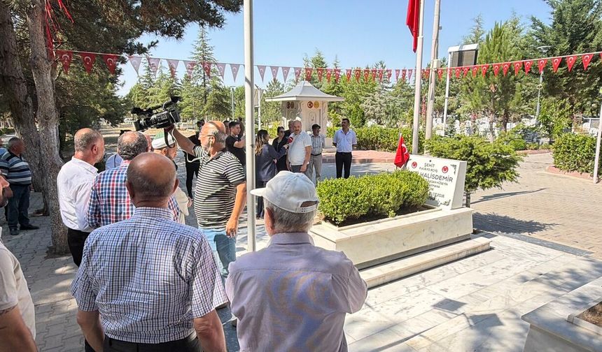 15 Temmuz Kahramanı Ömer Halisdemir’in Kabrine Ziyaretçi Akını