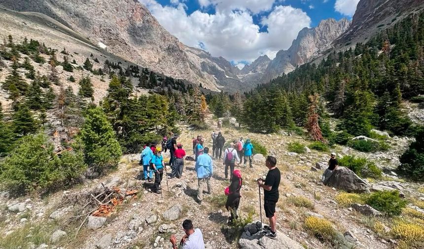 Aladağlar’da Dağcılık Festivaline Doğa ve Dağcılık Tutkunları Akın Etti