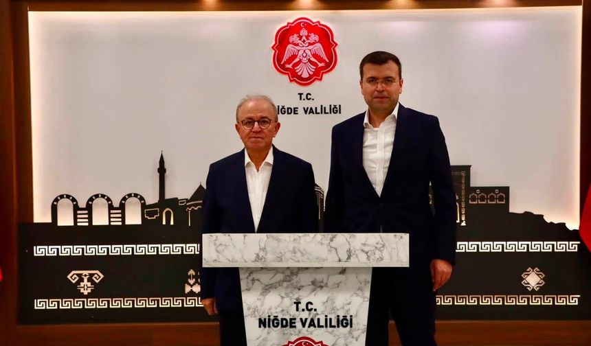 Eski İçişleri Bakanı Sebahattin Öztürk’ten Vali Akmeşe’ye Ziyaret