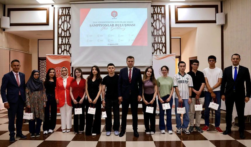 Niğde’nin YKS Gururları Vali Akmeşe ile Buluştu