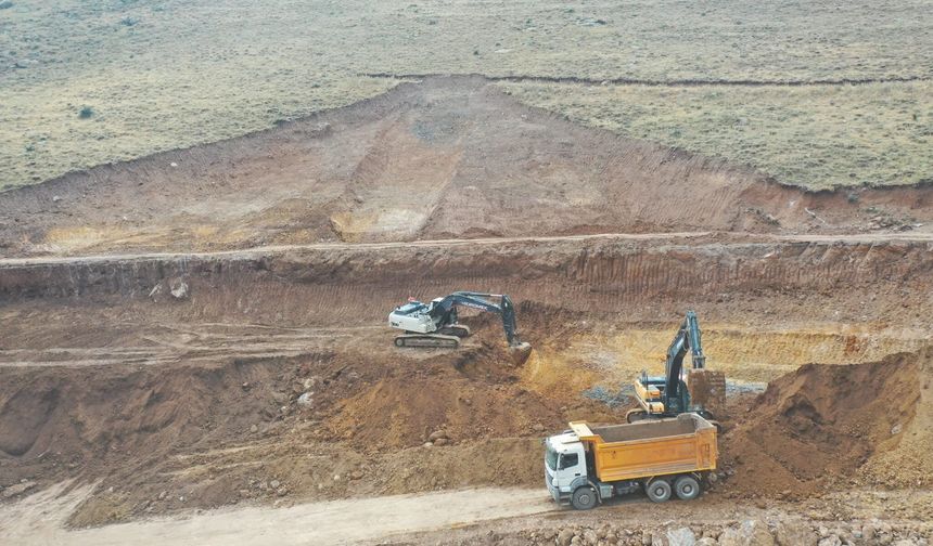 Tepeköy Göleti’nde Çalışmalar Başladı: 1.700 Dekar Arazi Sulanacak