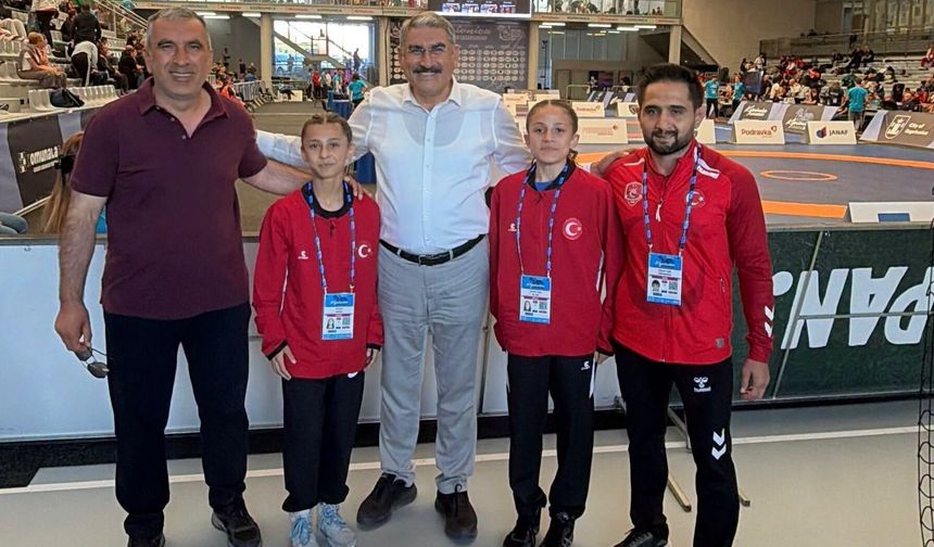 Uzkurt, Hırvatistan’daki Güreş Şampiyonasında Milli Sporcuları Yalnız Bırakmadı