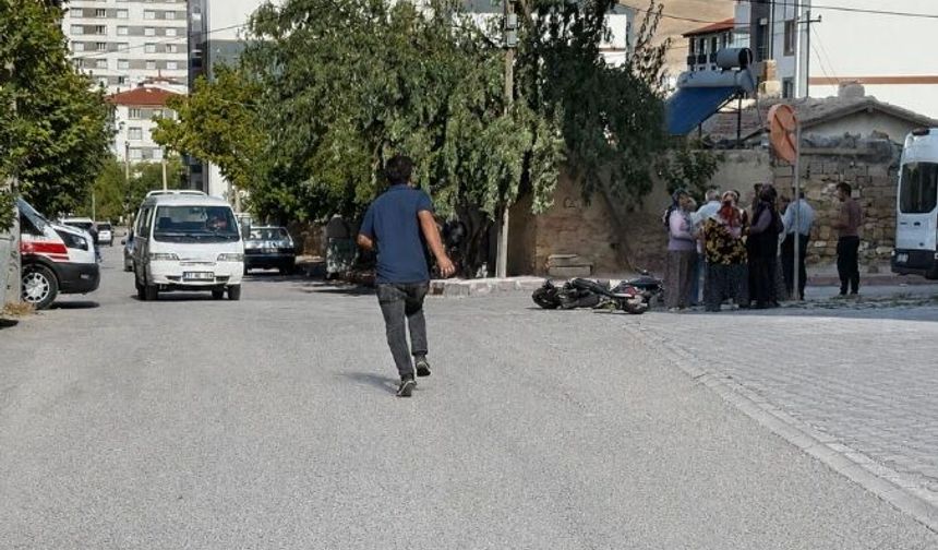 Motosiklet İle Otomobil Çarpıştı: 1 Yaralı