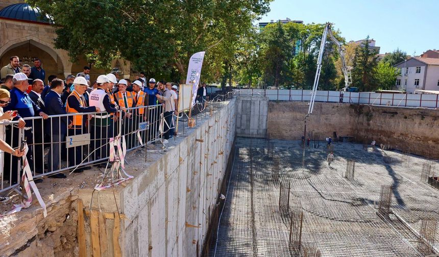 Dışarı Camii Otoparkı ve Peyzaj Projesinin Temeli Atıldı
