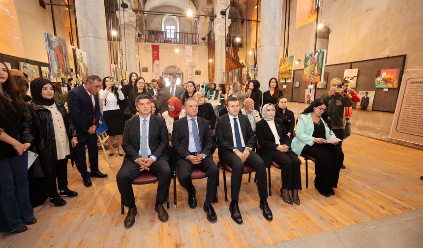 Abdülhamit Han Ortaokulu “Topraktan Tuvale Patates” Sergisine Yoğun İlgi